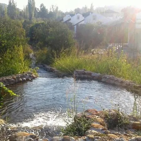 אכסניה Natural Village *